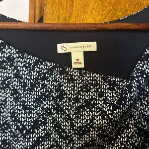 CB established in 1962 Dress Size 10 Navy Blue White Elbow sleeves